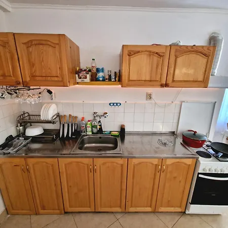 Cozy & Spacious Pamporovo Apartment Stoykite
